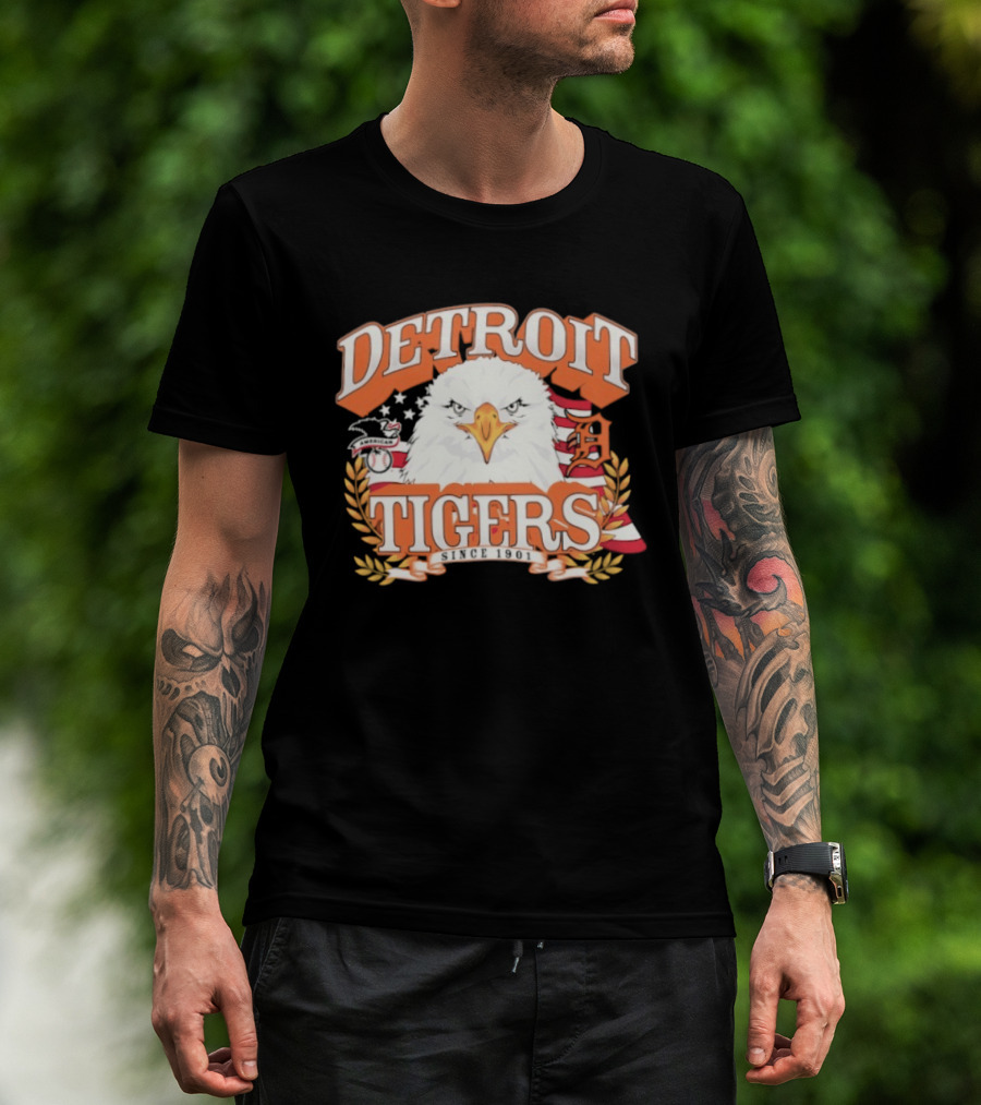 Detroit Tigers Eagle Emblem With American Flag And Stars T-Shirt