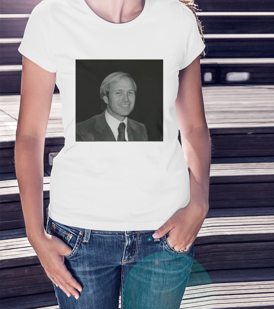 Larry King Ex Husband Of Billie Jean King Women's Pro Tennis Growth 81 T-Shirt