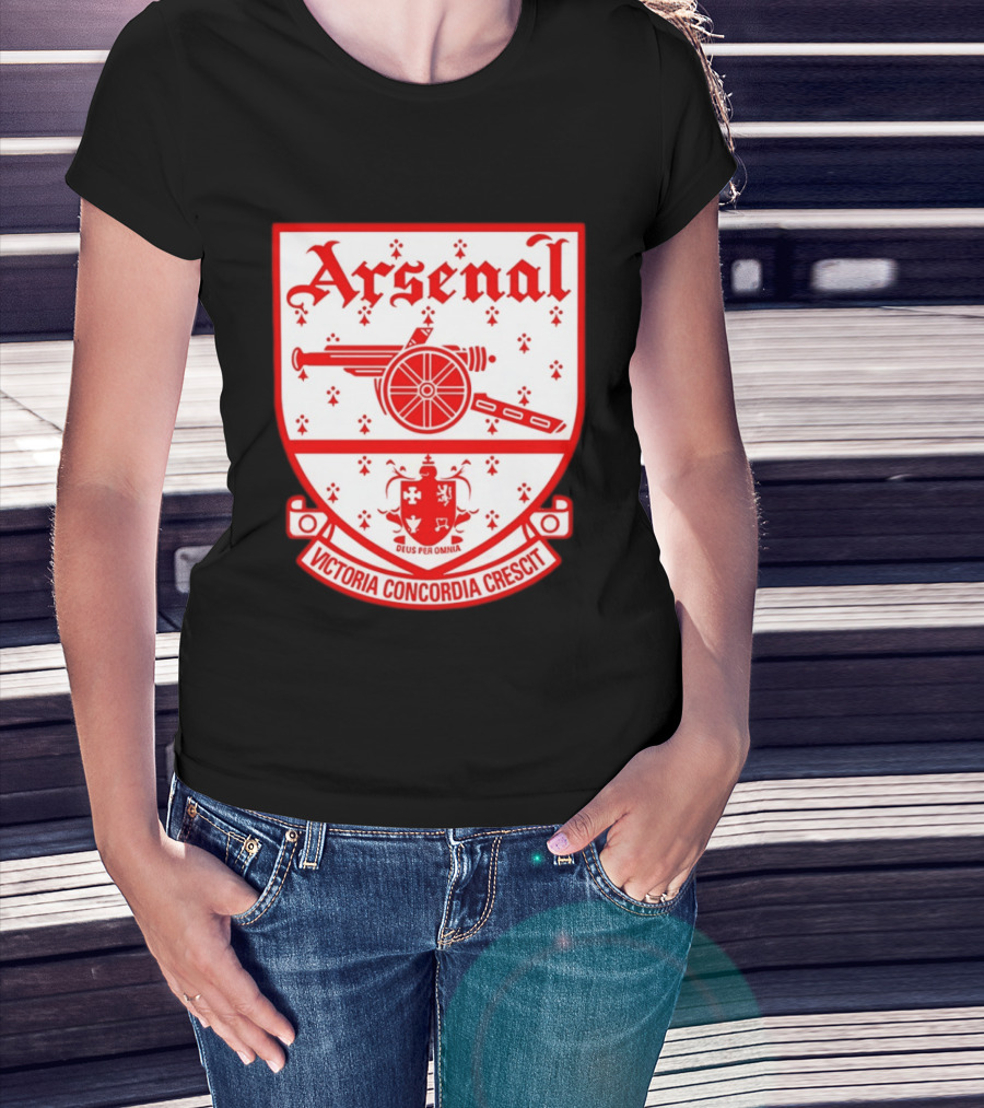 Arsenal FC Crest Deus Per Omnia Victoria Concordia Crescit T-Shirt
