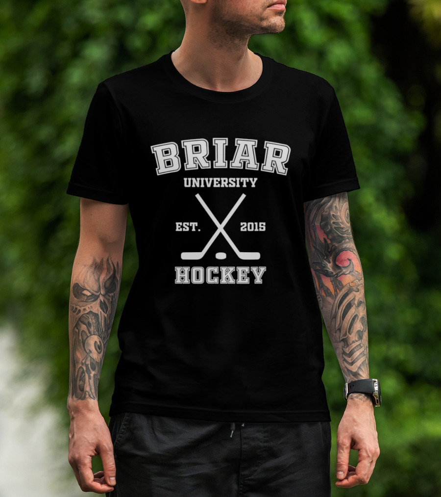 Briar University Hockey Est 2015 Crossed Sticks Sports Team T-Shirt