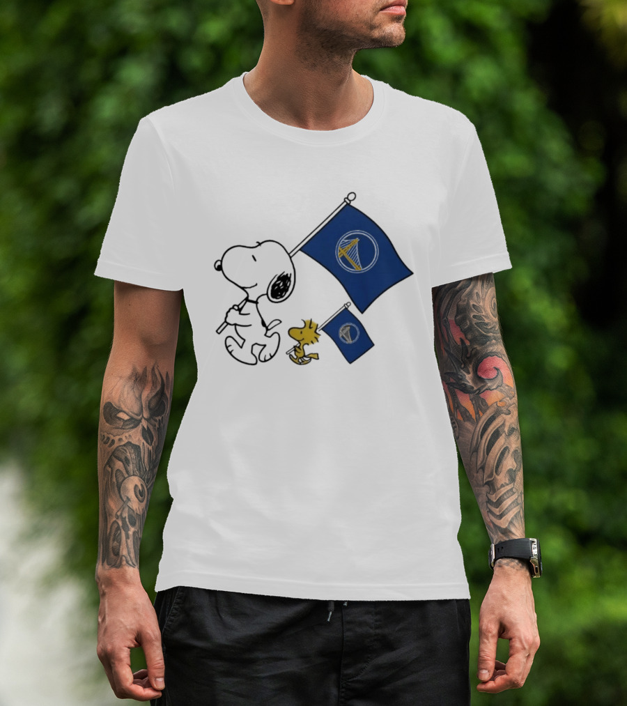 Golden State Warriors Snoopy Woodstock Flag Peanuts Comic Basketball Collaboration T-Shirt