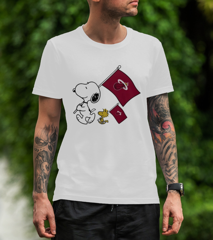 Miami Heat Snoopy Woodstock Miami Heat Flags T-Shirt