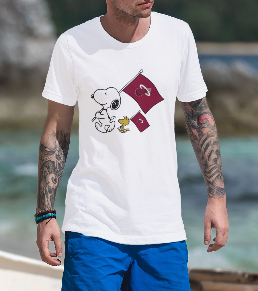 Miami Heat Snoopy Woodstock Miami Heat Flags T-Shirt