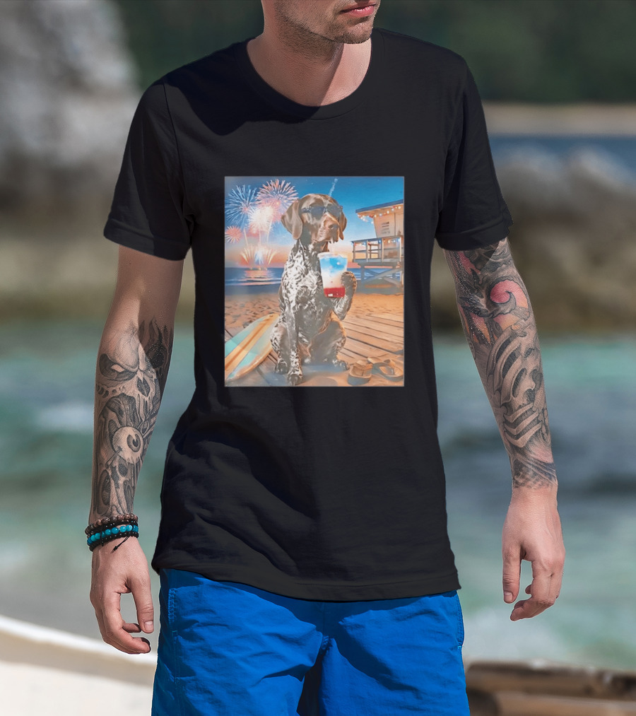 German Shorthaired Pointer Fourth Of July Fireworks Beach Party Surfboard Scene T-Shirt