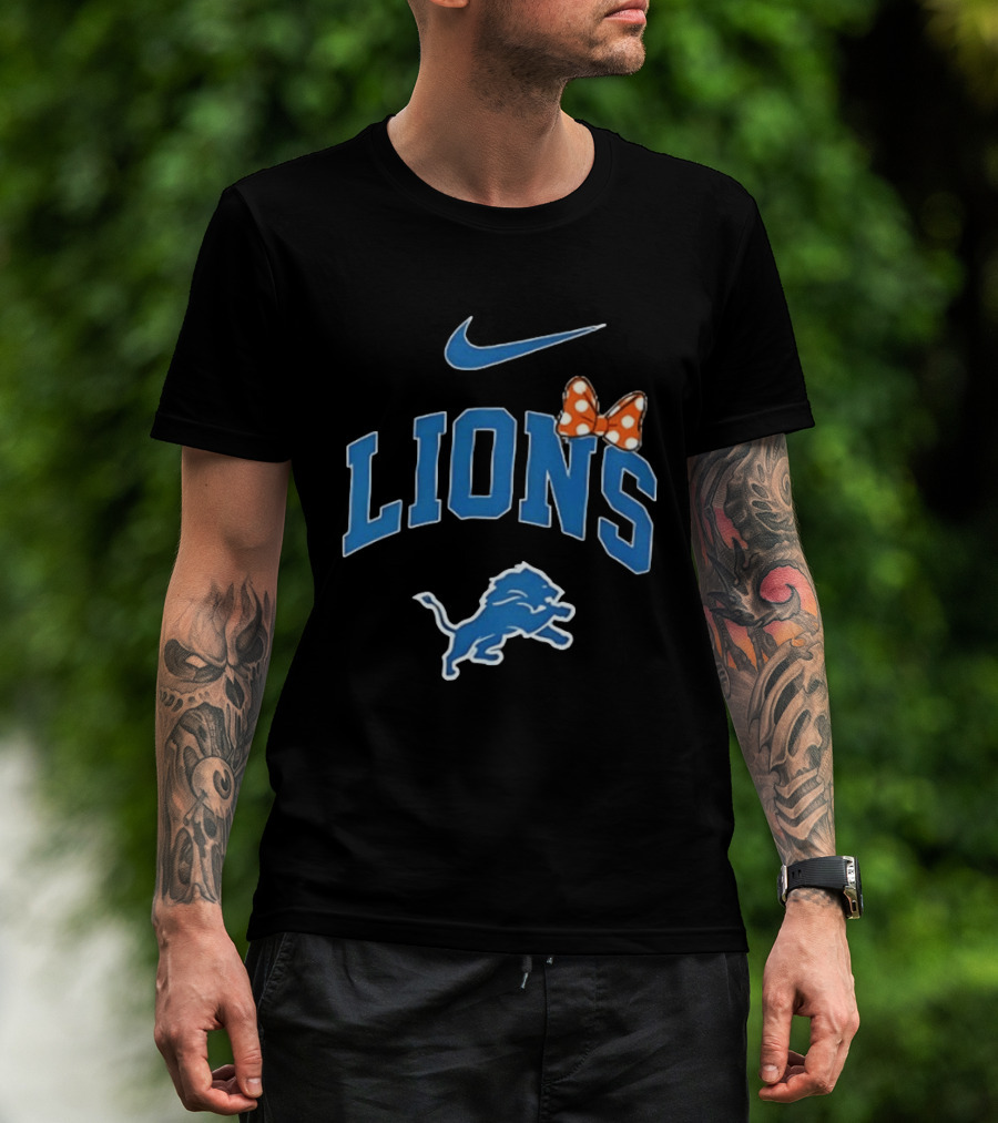Detroit Lions Boo To You Fa Boo Lous Rugby Sports Team Halloween Bow T-Shirt