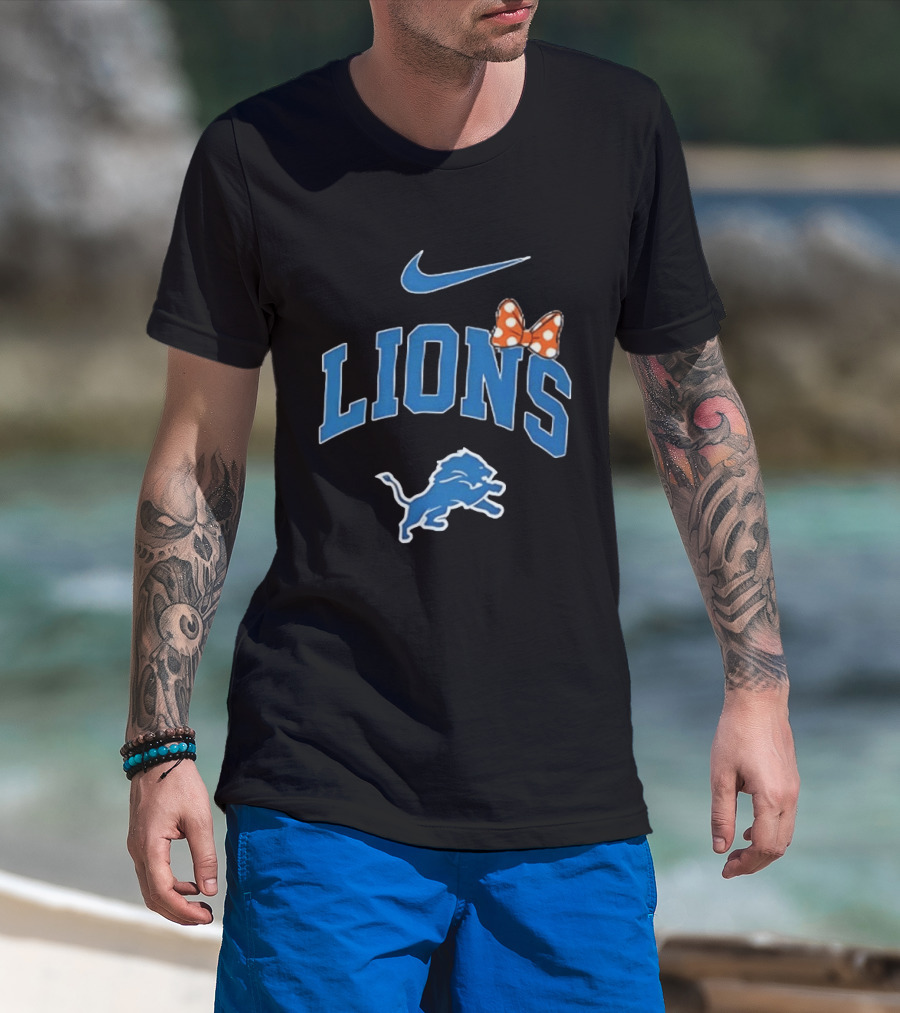 Detroit Lions Boo To You Fa Boo Lous Rugby Sports Team Halloween Bow T-Shirt