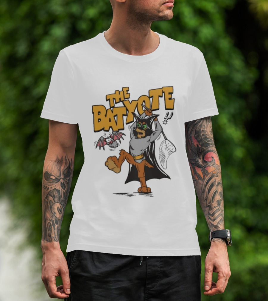 San Antonio Spurs The Batyote Character With Cape And Bat T-Shirt