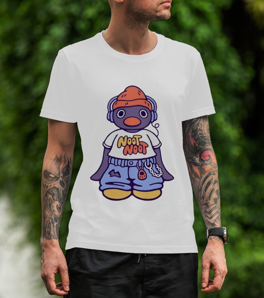 Noot Noot Pingu Penguin With Headphones And Beanie T-Shirt