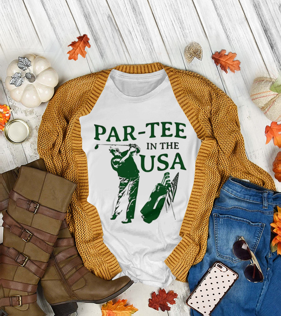 Par in the USA Golf Player with Clubs T-Shirt