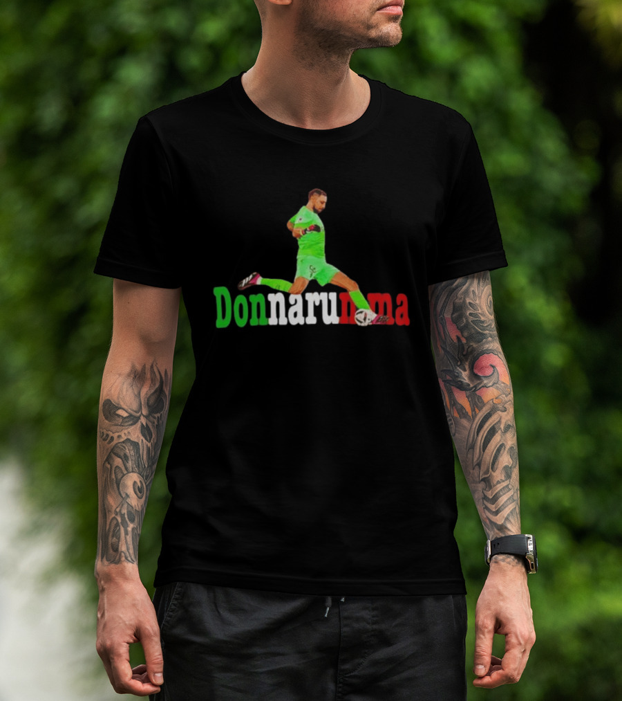 Donnarumma Italian Goalkeeper Action Pose Football Soccer T-Shirt
