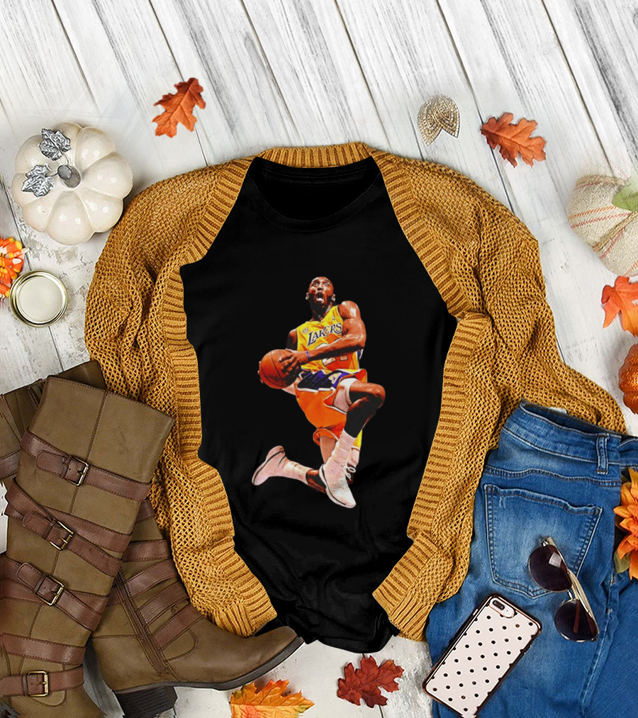 Kobe Bryant Los Angeles Lakers 24 NBA Dunk Pose Iconic Basketball Legend T-Shirt