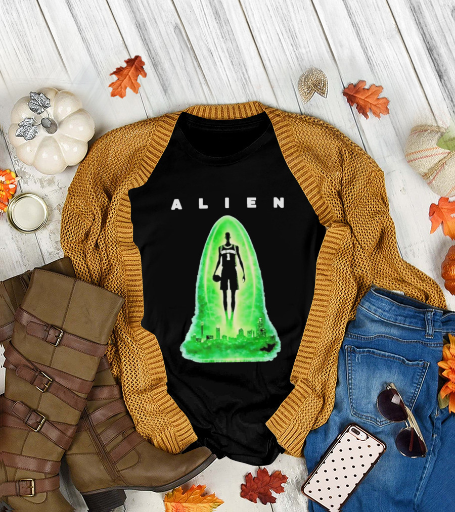 Alien Wemby San Antonio Alien Basketball Cityscape T-Shirt