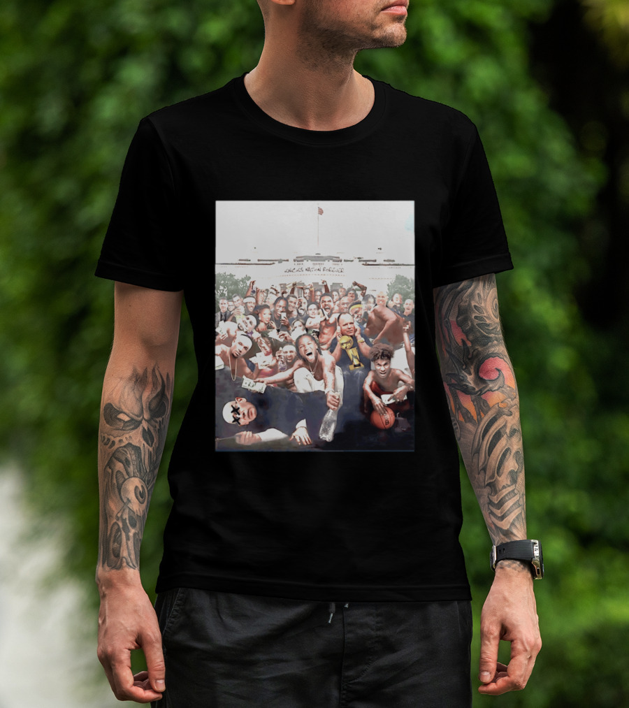 Knicks Nation Forever With Gathering Of Celebratory Fans And Players T-Shirt