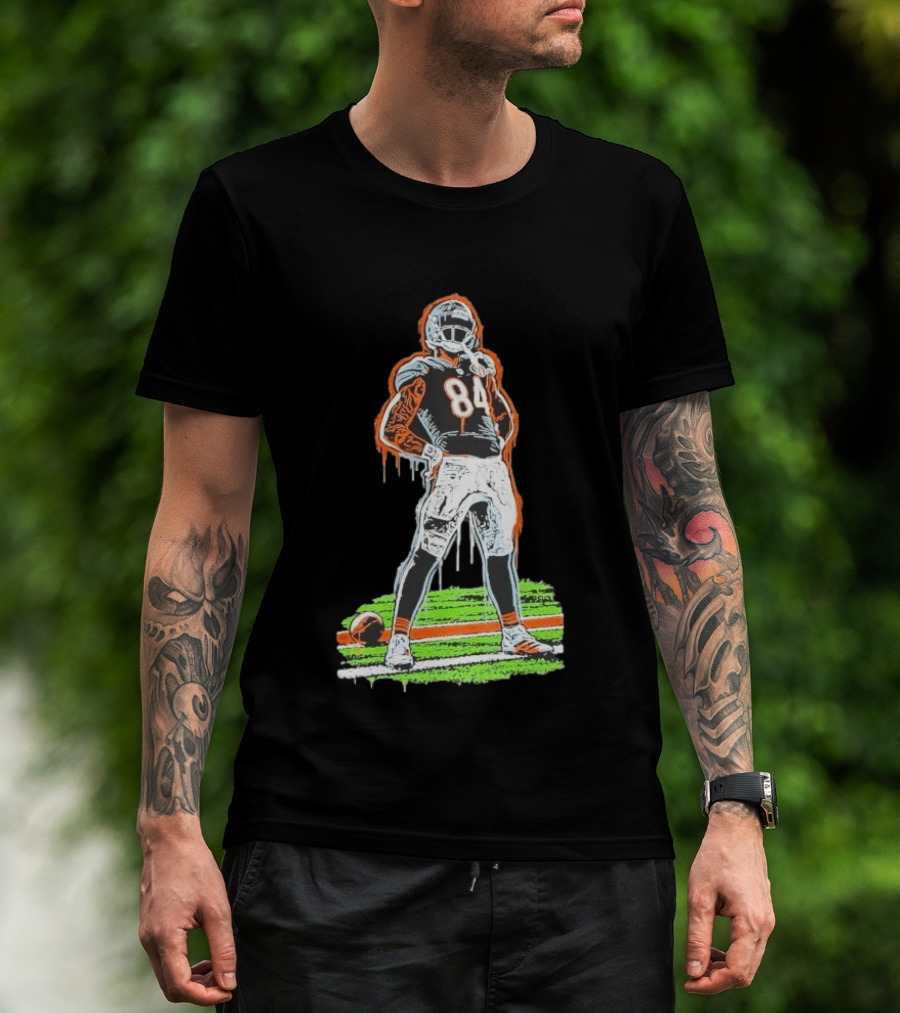 Chicago Bears Number 84 NFL Player Artwork Football Team Fan T-Shirt