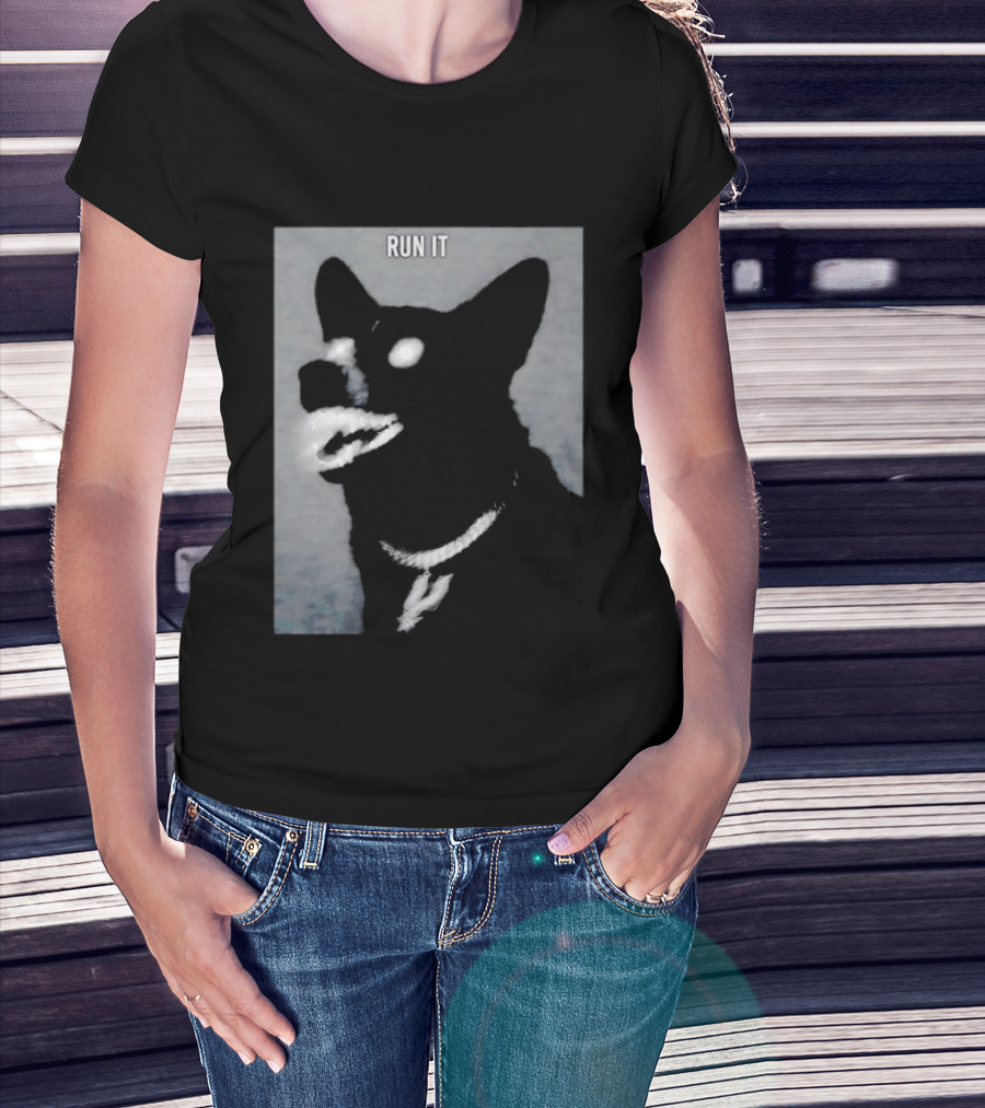 Run It Black Dog Diamond Grill Spurs Pendant T-Shirt