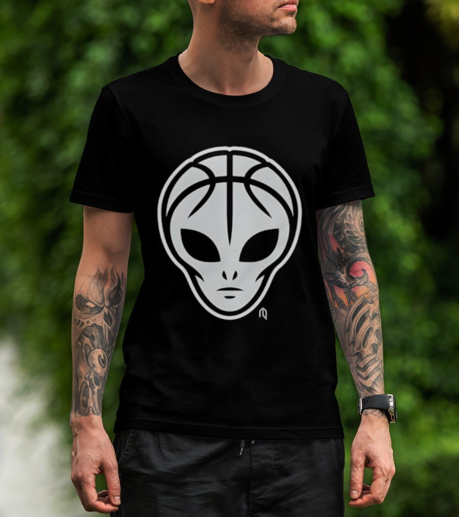 San Antonio Spurs Wemby Basketball Alien Face T-Shirt