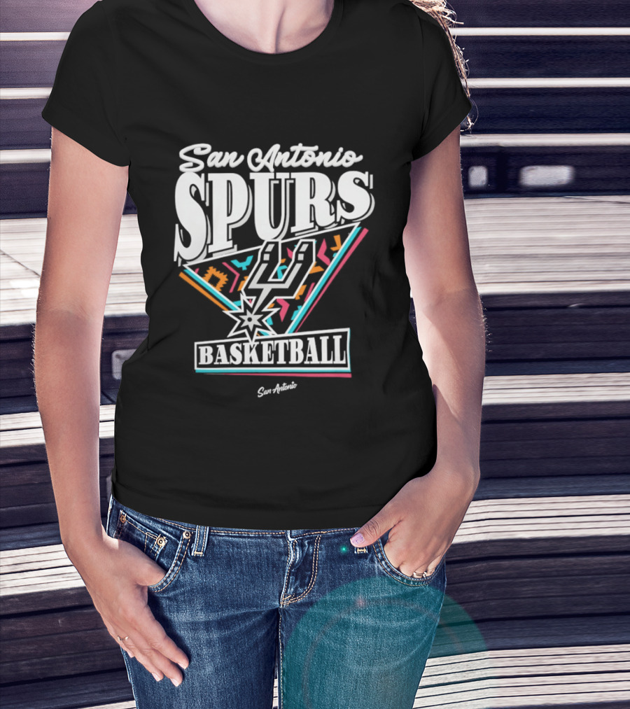 San Antonio Spurs 90s Basketball T-Shirt