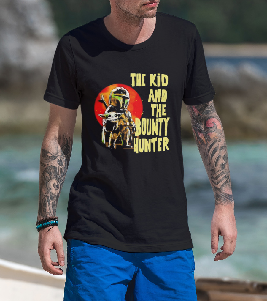 The Kid And The Bounty Hunter Grogu Din Djarin Star Wars Mandalorian Red Circle T-Shirt