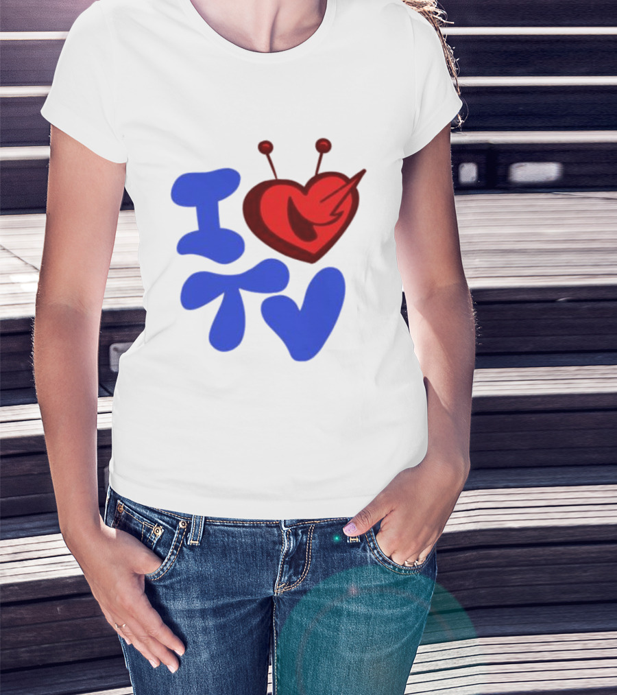 I Love TV Blue Red Heart Antenna T-Shirt