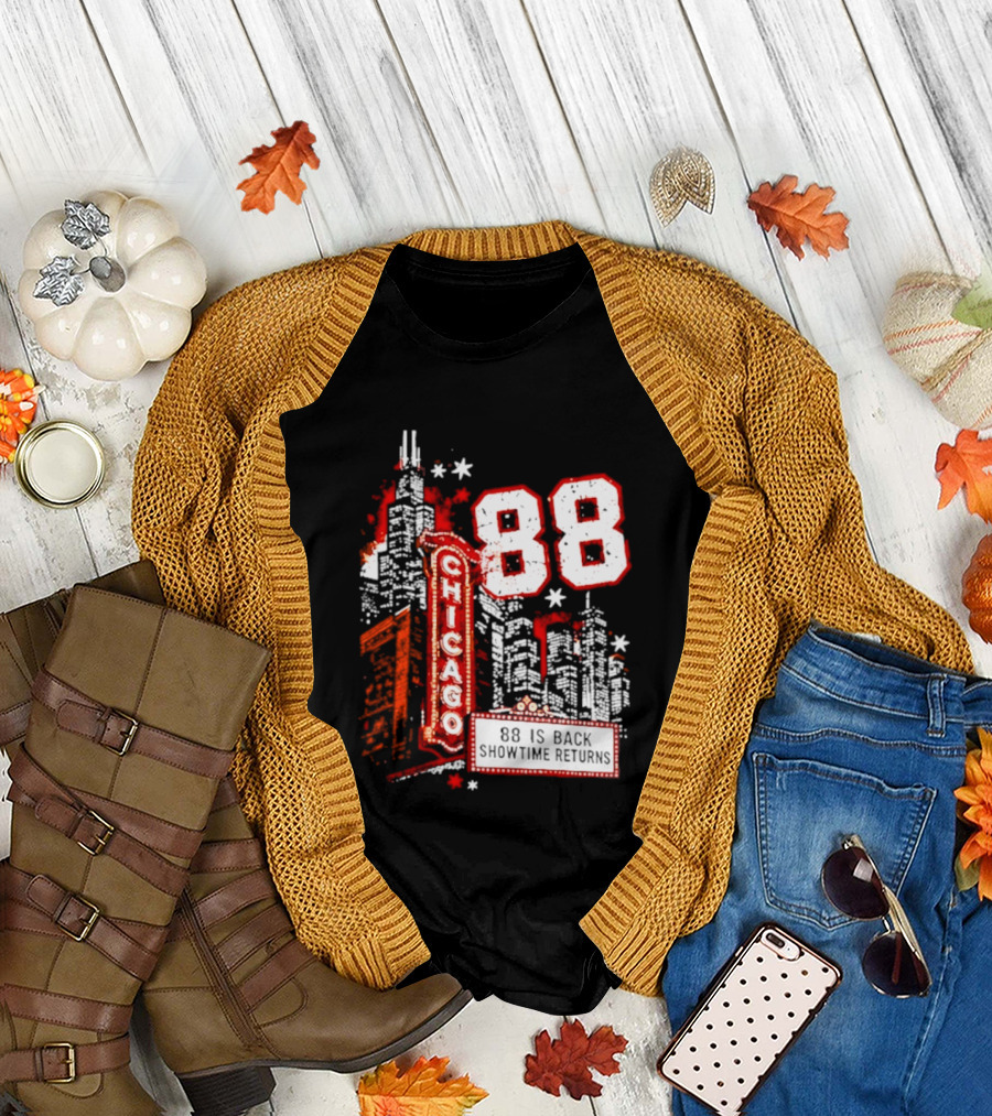 Chicago 88 Showtime Returns Vintage Style Urban Skyline T-Shirt