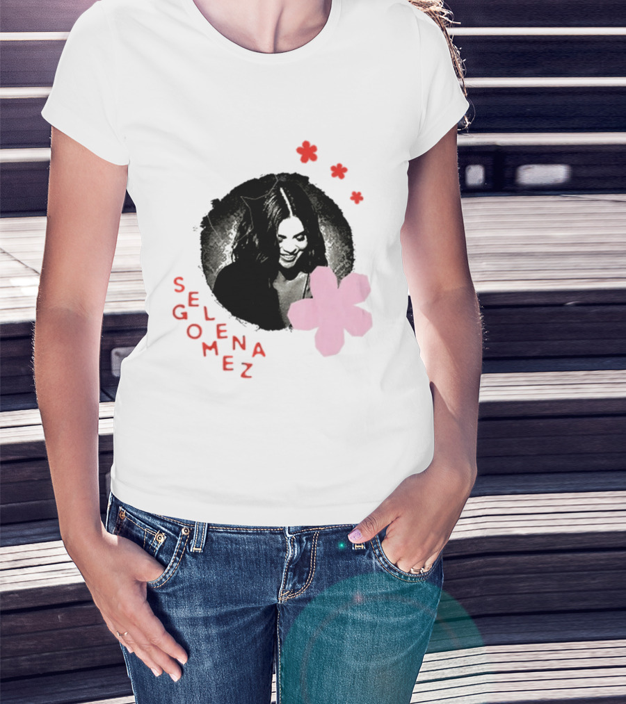 Selena Gomez Smile With Pink Paper Flower And Red T-Shirt