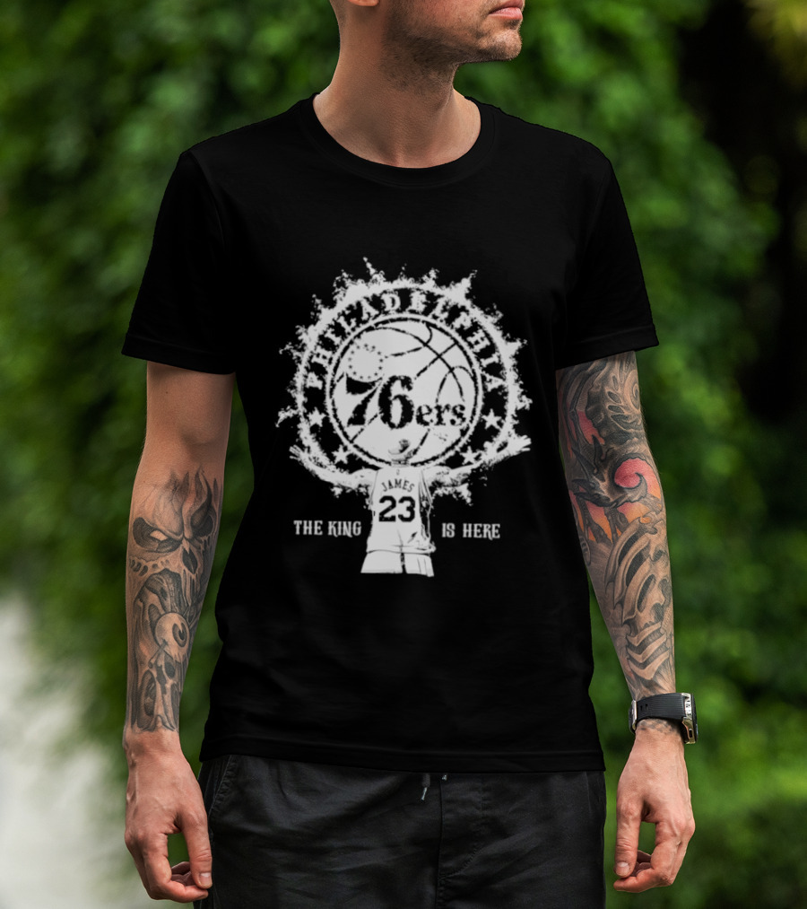 LeBron James 76ers 23 The King Is Here T-Shirt
