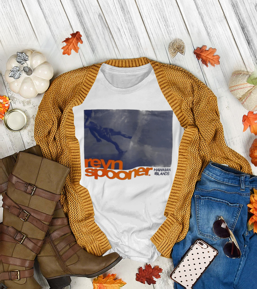 Reyn Spooner Hawaiian Islands Surfing Waves T-Shirt