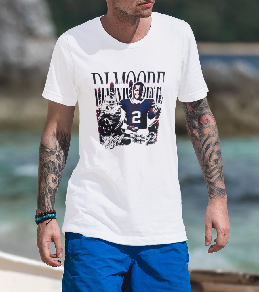 DJ Moore #2 Football Player Portrait Signature T-Shirt