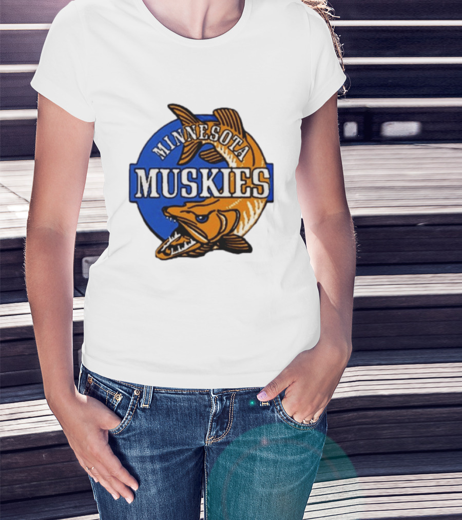 Minnesota Muskies Fishing Muskie T-Shirt