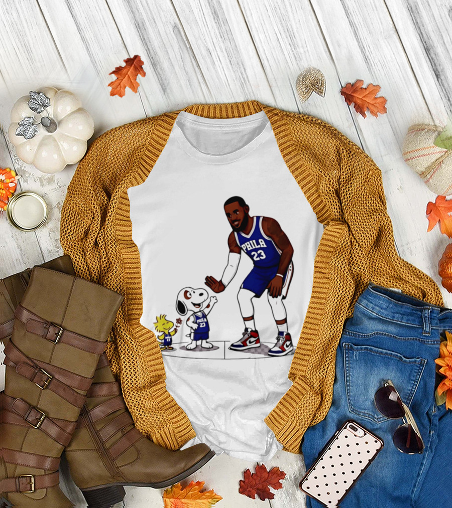 Snoopy Woodstock High Five LeBron James 23 Philadelphia 76ers Collaboration T-Shirt