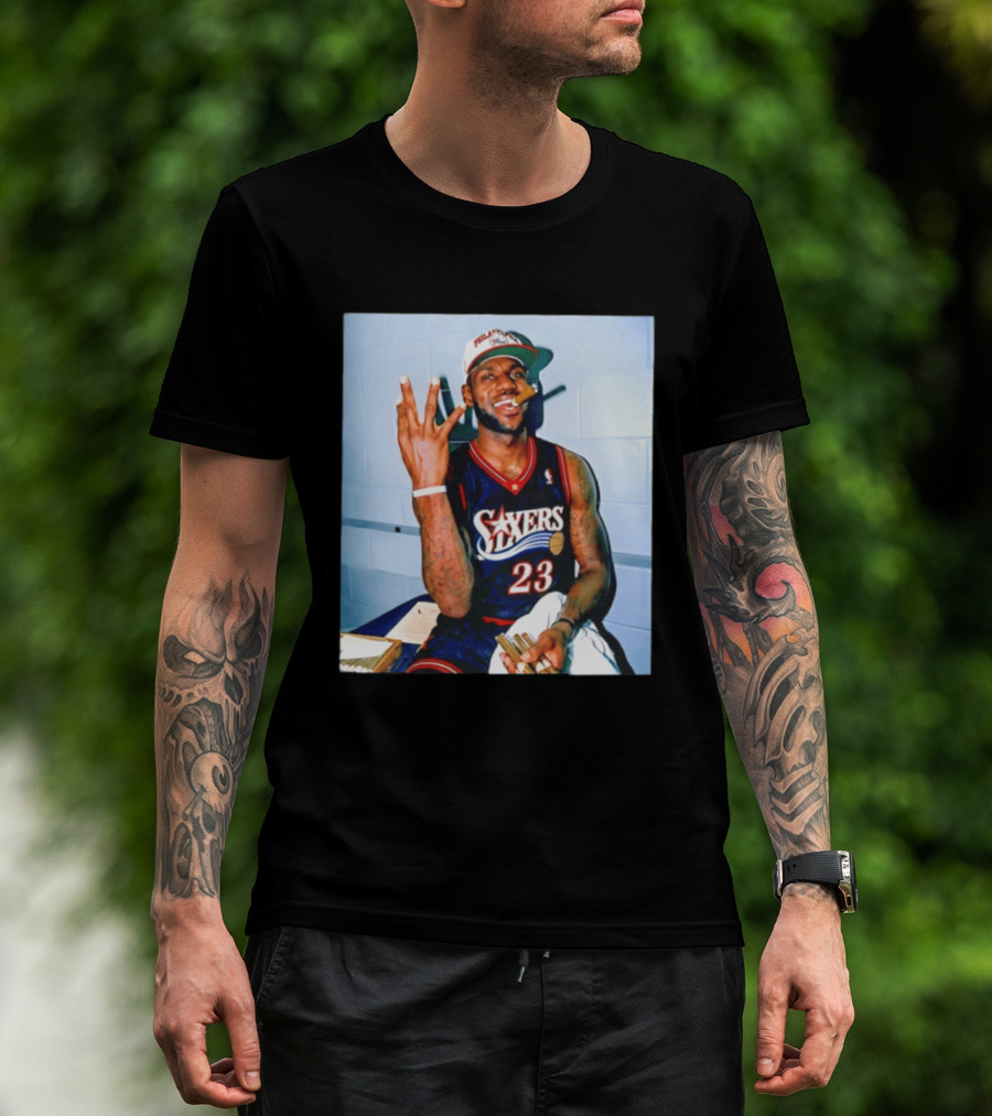 Philadelphia 76ers LeBron James 23 Cigar Photo T-Shirt