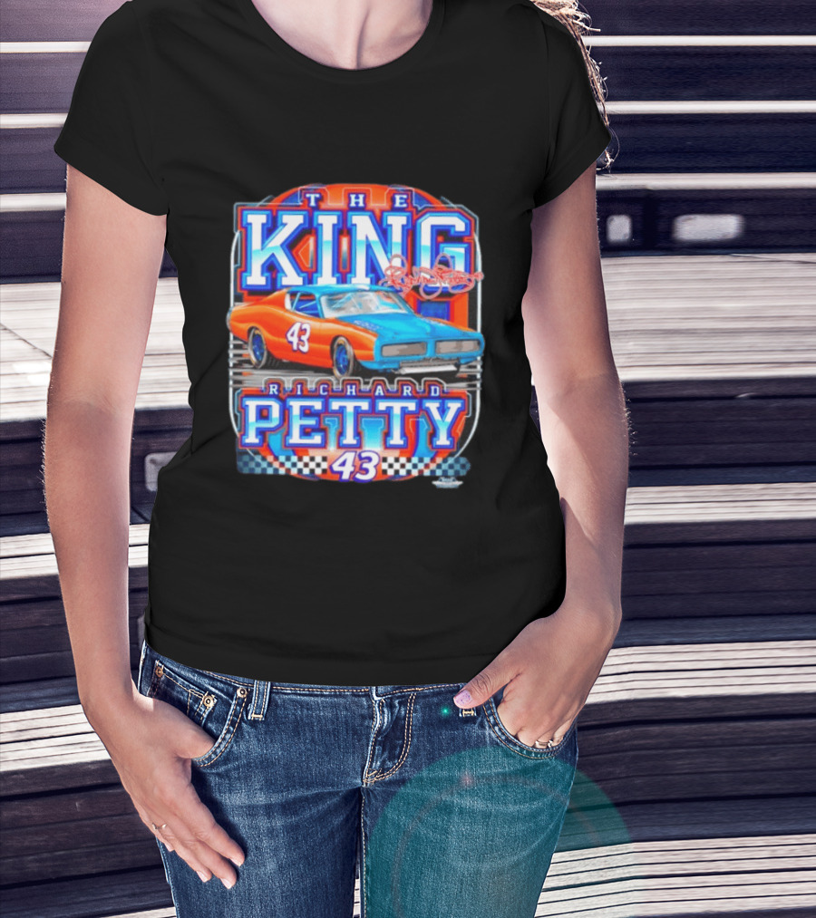 Richard Petty The King No 43 NASCAR Racing Car Checkered Flag T-Shirt