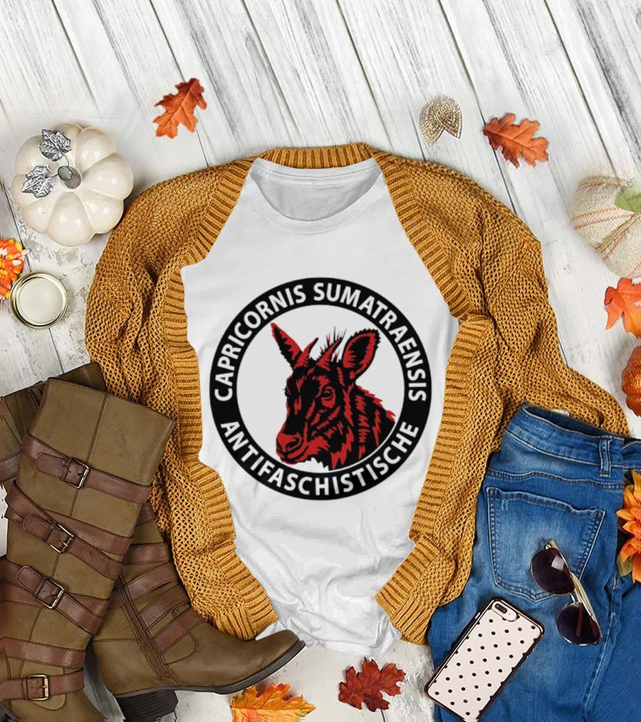 Capricornis Sumatraensis Antifaschistische Red Goat T-Shirt