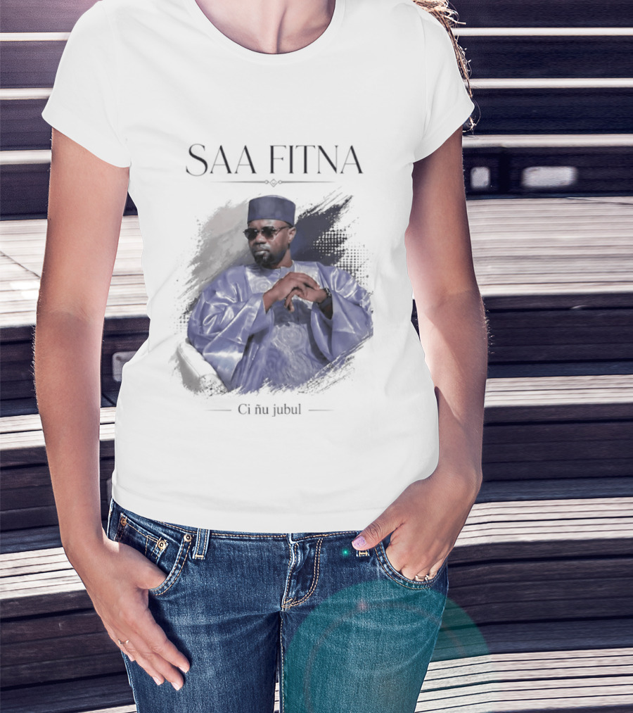 Saa Fitna Ci Nu Jubul Senegal Politics Blue Robe Man T-Shirt