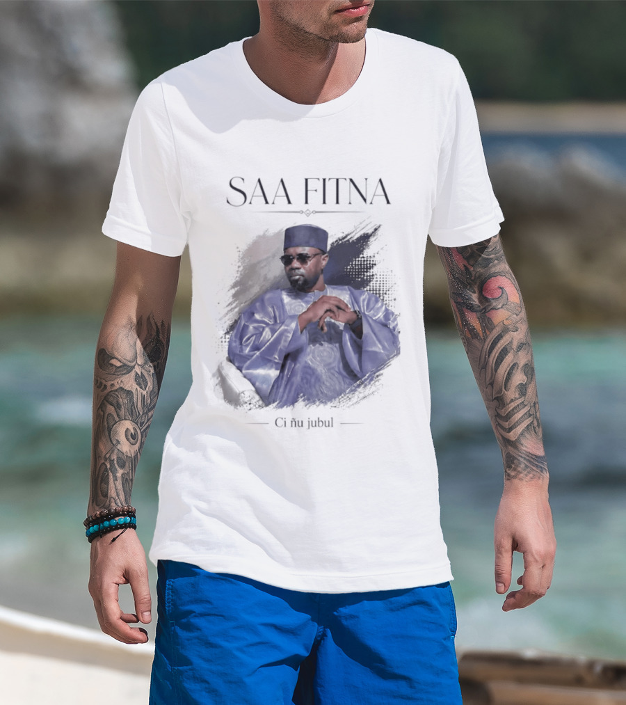 Saa Fitna Ci Nu Jubul Senegal Politics Blue Robe Man T-Shirt
