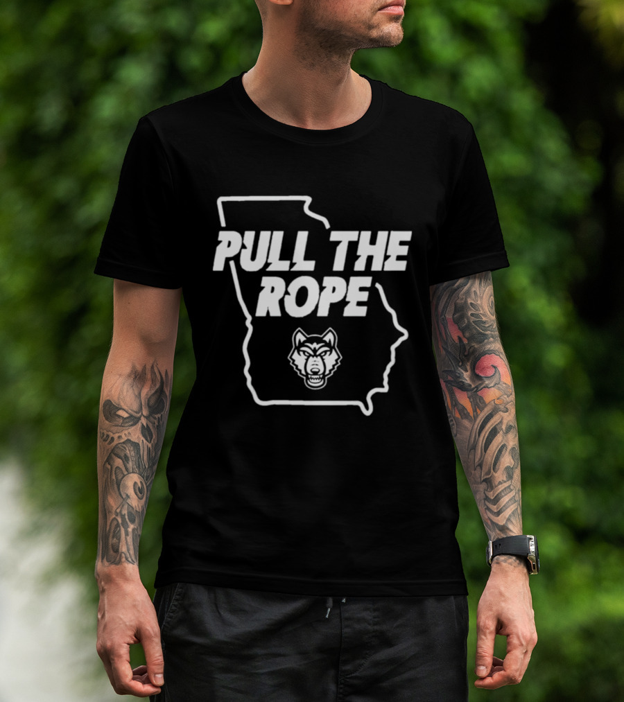 Pull The Rope Georgia Wolf Head Football T-Shirt