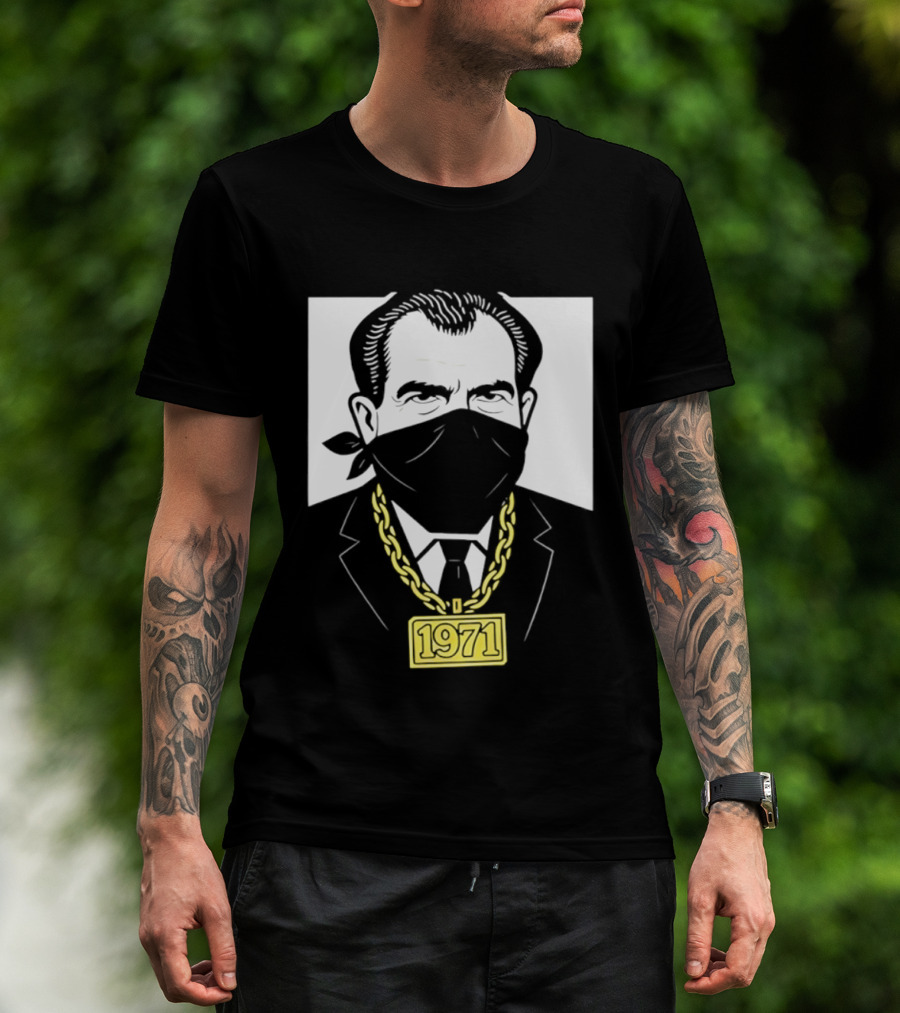 Richard Nixon 1971 Bandana Gold Chain T-Shirt
