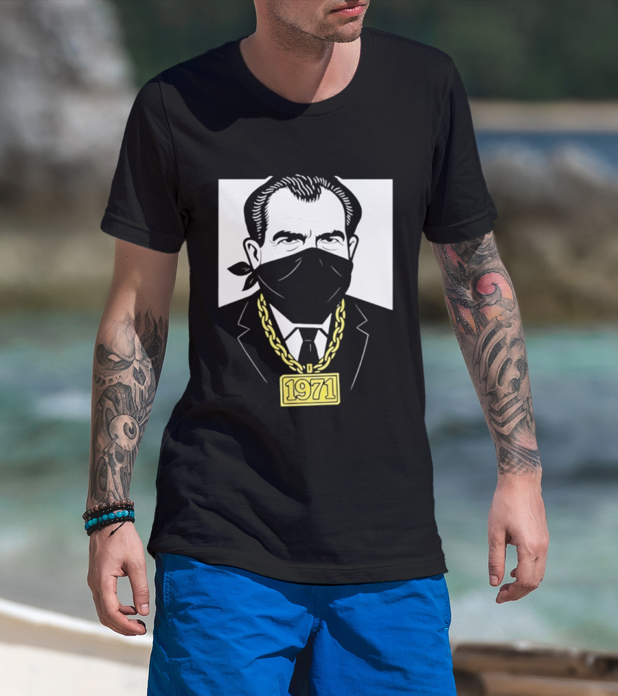 Richard Nixon 1971 Bandana Gold Chain T-Shirt