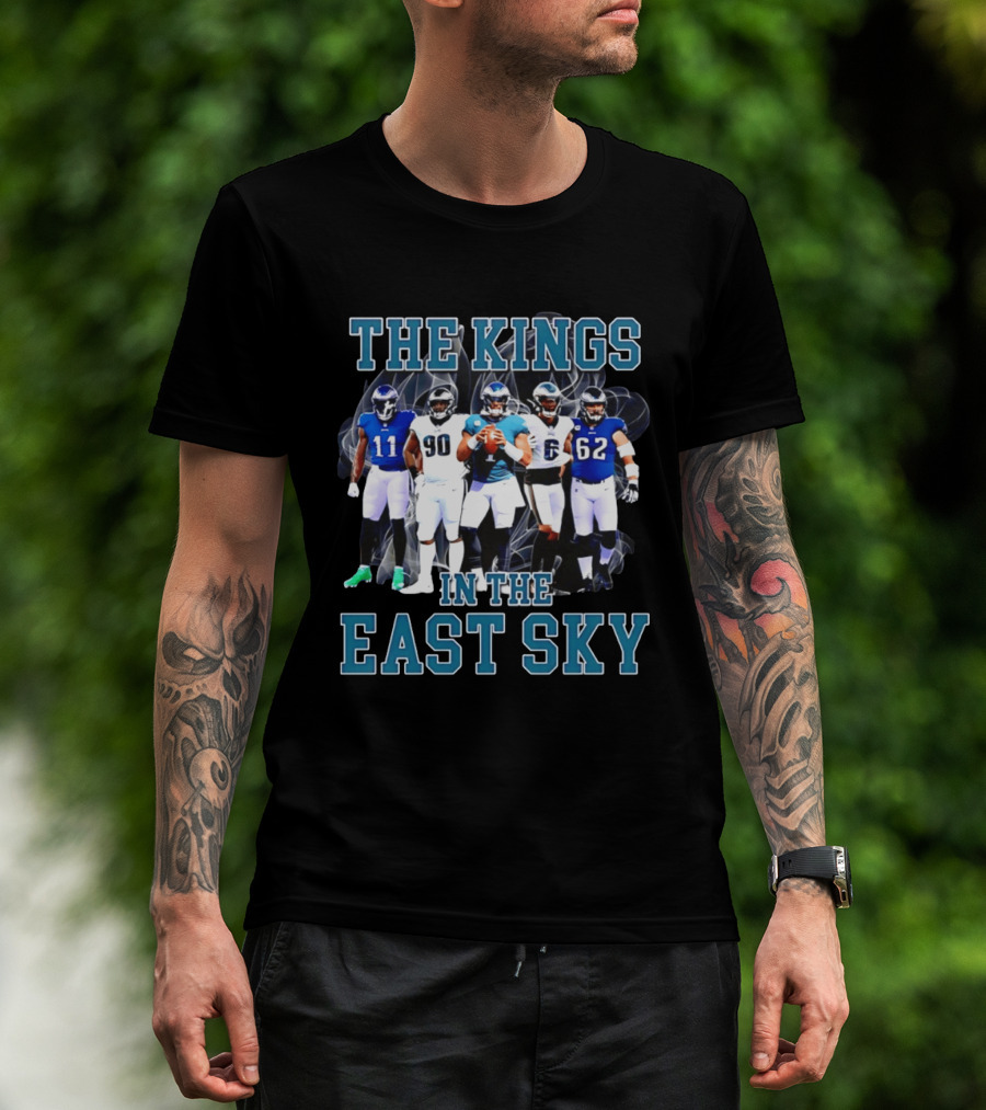The Kings In The East Sky Philadelphia Eagles Football Players Signatures T-Shirt