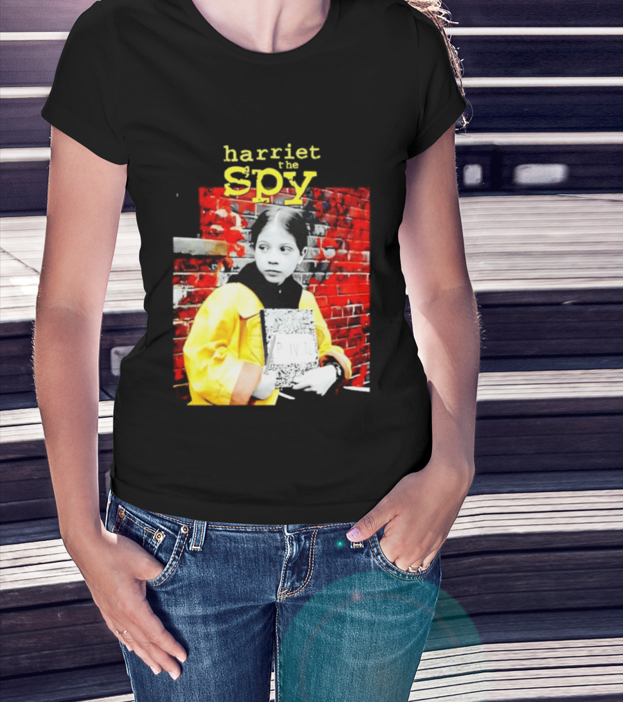 Harriet The Spy Michelle Trachtenberg Classic Yellow Raincoat Notepad T-Shirt