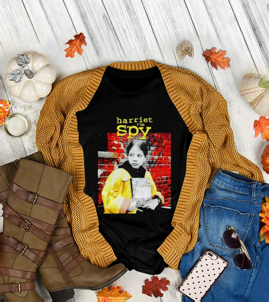 Harriet The Spy Michelle Trachtenberg Classic Yellow Raincoat Notepad T-Shirt