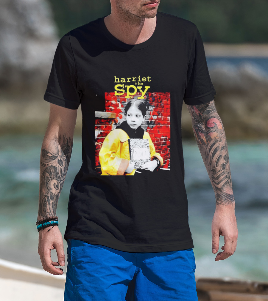 Harriet The Spy Michelle Trachtenberg Classic Yellow Raincoat Notepad T-Shirt