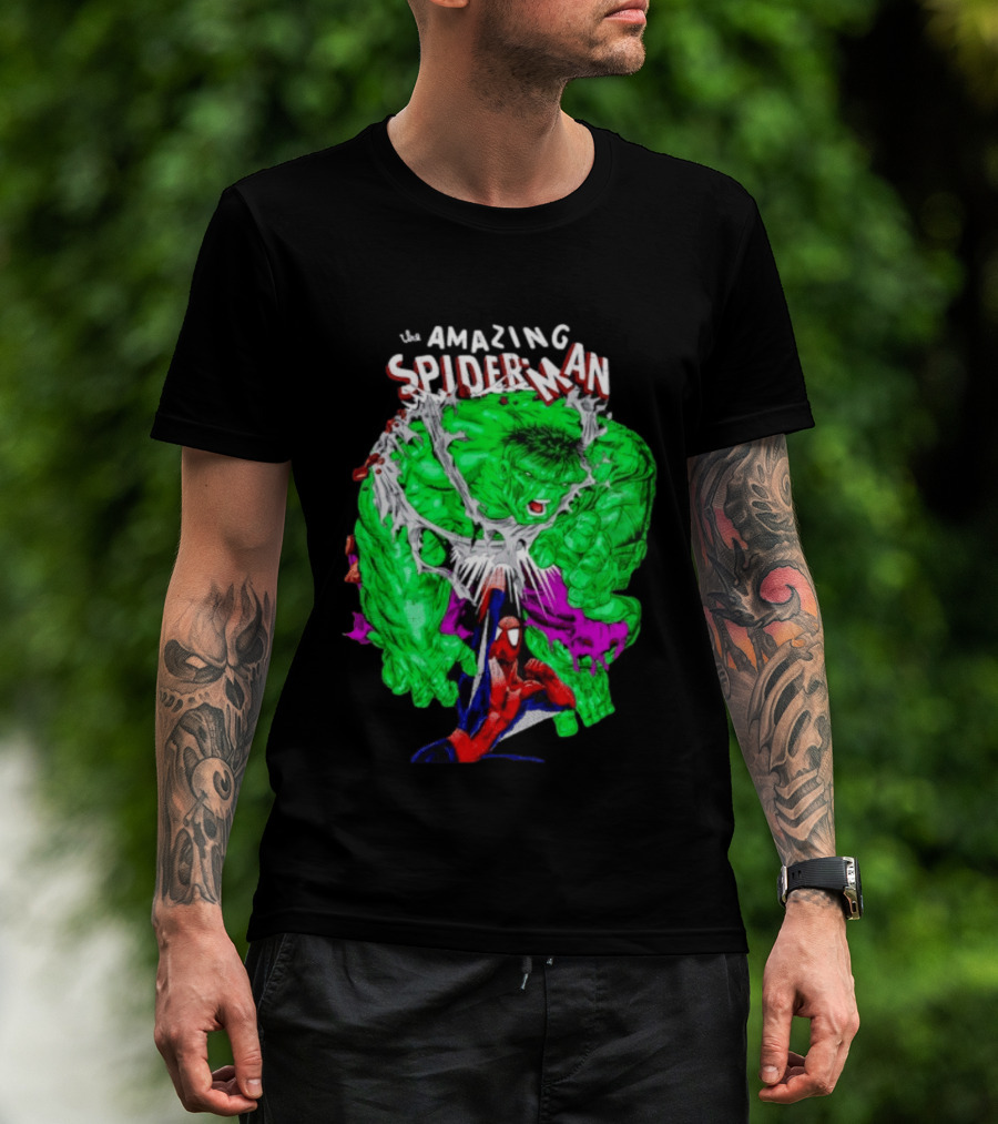 The Amazing Spider Man The Incredible Hulk Comic Style Showdown T-Shirt