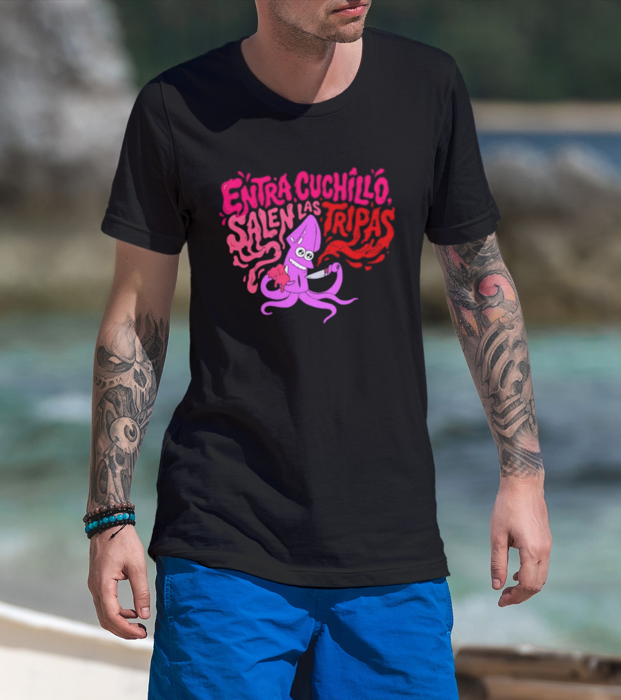 Entra Cuchillo Salen Las Tripas Squid Cartoon Knife Fun T-Shirt