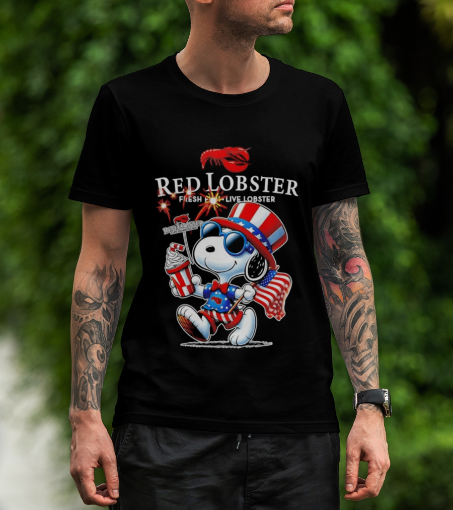 Snoopy Red Lobster Fresh Live Lobster America 1776 2026 250th Anniversary T-Shirt