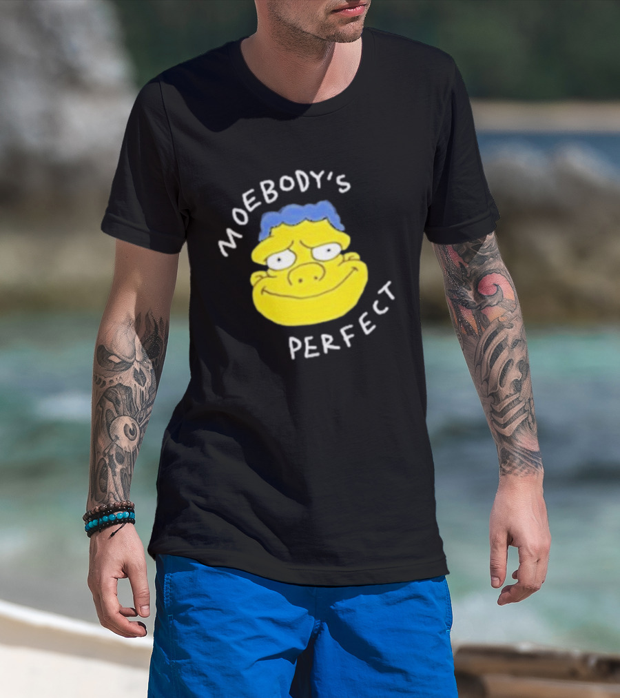 Moebody's Perfect Yellow Cartoon Face With Blue Hair Smirk T-Shirt