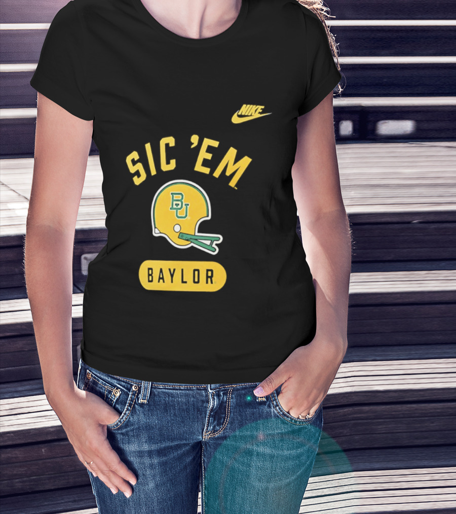 Nike Sic 'Em Baylor Football Helmet BU T-Shirt