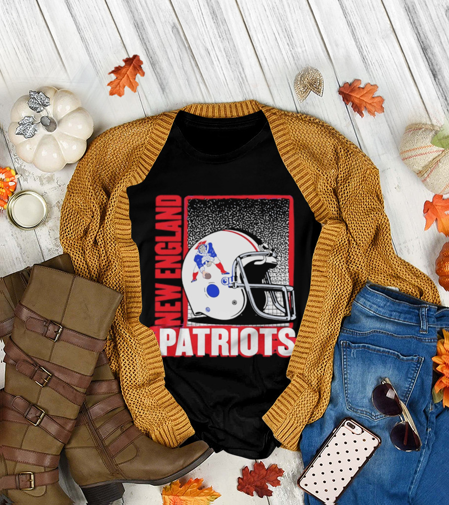 New England Patriots Vintage Helmet 2026 Season T-Shirt