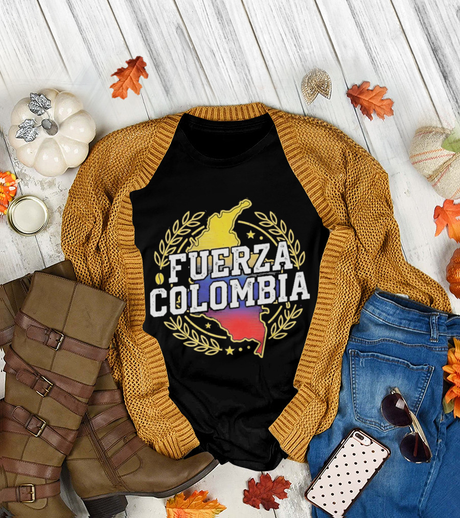 Fuerza Colombia Map Yellow Blue Red Laurel And Stars T-Shirt