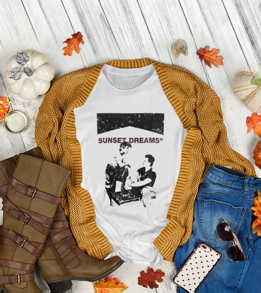 SUNSET DREAMS Streetwear T-Shirt